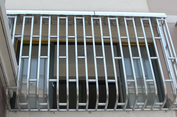 手持激光焊機助力不銹鋼門窗焊接 手持激光焊機助力不銹鋼門窗焊接