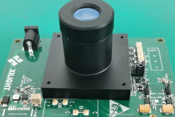 激光除膠機(jī)——芯片除膠好幫手! 激光除膠機(jī)——芯片除膠好幫手!