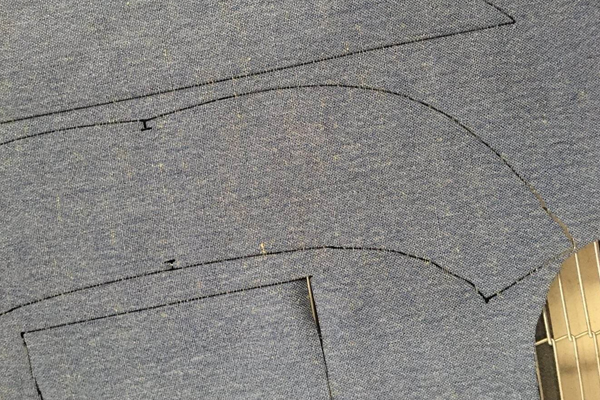 電腦激光裁床專業(yè)生產(chǎn)廠家—蘇州創(chuàng)軒激光科技 電腦激光裁床專業(yè)生產(chǎn)廠家—蘇州創(chuàng)軒激光科技