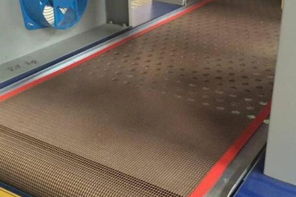 特氟龍輸送帶傳送網切割設備—CO2激光切割機 特氟龍輸送帶傳送網切割設備—CO2激光切割機