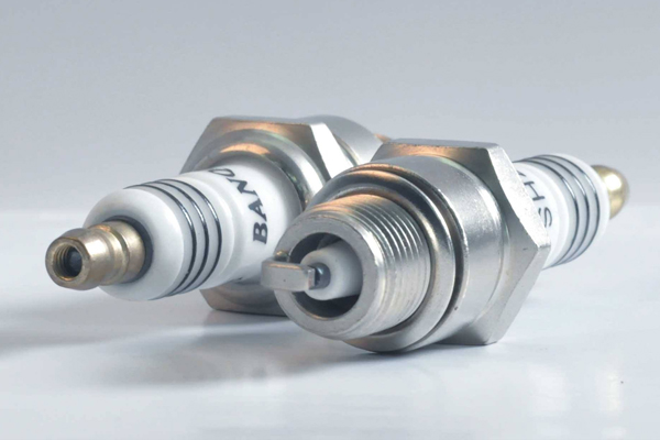 汽車火花塞打標(biāo)雕刻設(shè)備——火花塞激光打標(biāo)機(jī) 汽車火花塞打標(biāo)雕刻設(shè)備——火花塞激光打標(biāo)機(jī)