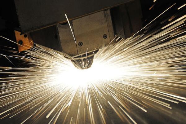 光纖激光切割機加工時為什么會燒邊？