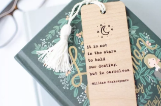 激光雕刻精致書簽，伴您遨游知識的海洋！