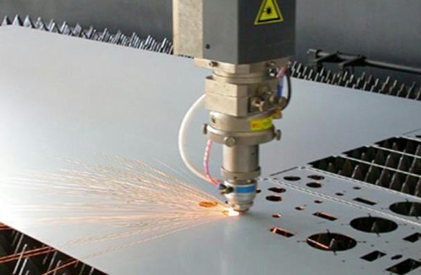 激光切割廚衛(wèi)設備，簡單高效易操作