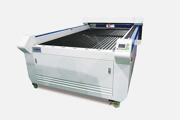 激光裁床價(jià)格，激光裁床多少錢？